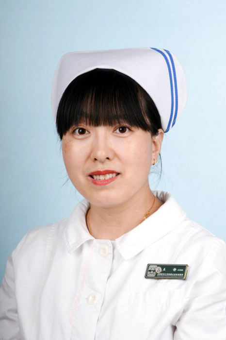 王靜：獲得北京護(hù)理學(xué)會(huì)認(rèn)證的傷口造口失禁專(zhuān)科護(hù)士.jpg